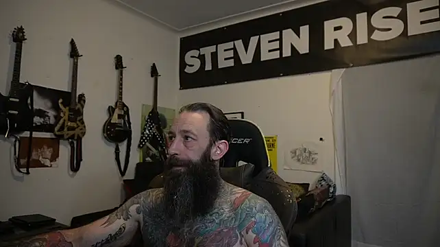 StevenRiseNYC Show in webcam