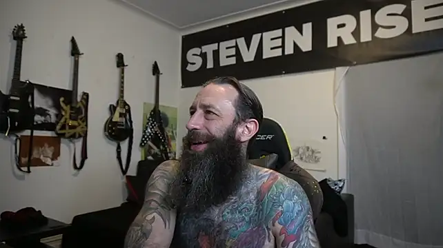 StevenRiseNYC Show in webcam