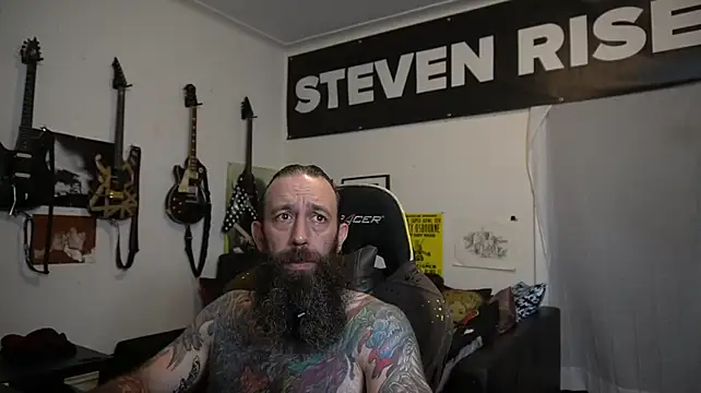 StevenRiseNYC Show in webcam