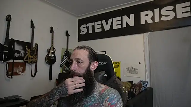 Show modela StevenRiseNYC na web-kameri