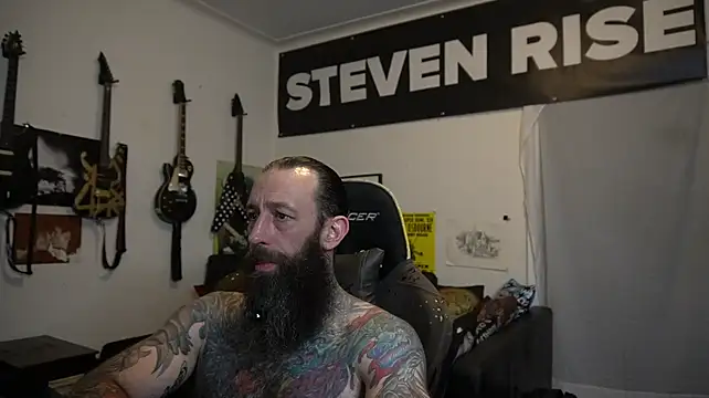 StevenRiseNYC Show in webcam