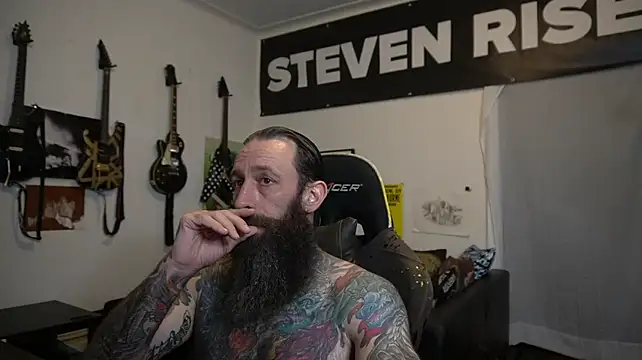 Pertunjukan Kamera Web StevenRiseNYC
