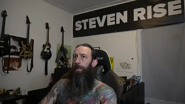 Pertunjukan Kamera Web StevenRiseNYC