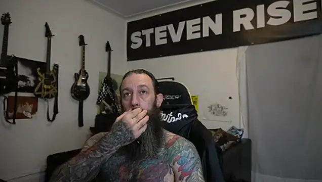 הופעת וובקאם של StevenRiseNYC