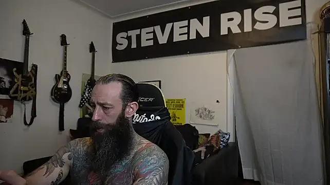 Pertunjukan Kamera Web StevenRiseNYC