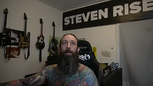 StevenRiseNYC Show in webcam