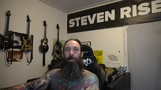 StevenRiseNYC Show in webcam