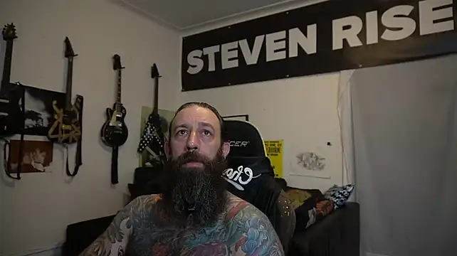StevenRiseNYC Show in webcam