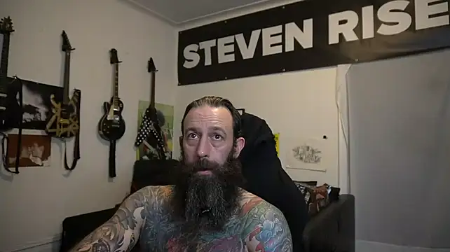 StevenRiseNYC: διαδικτυακό σόου στην κάμερα