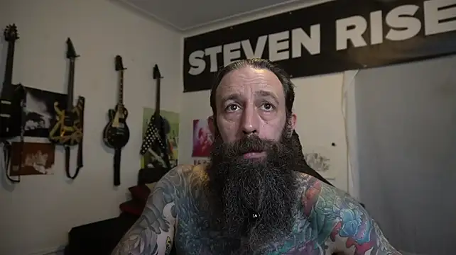 โชว์เว็บแคมของ StevenRiseNYC