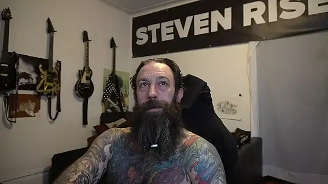 StevenRiseNYC Show in webcam