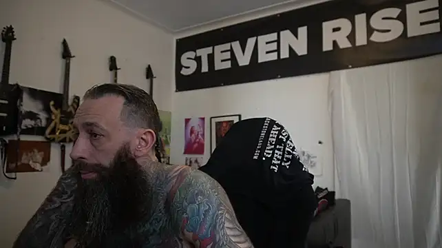 StevenRiseNYC Show in webcam