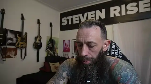 StevenRiseNYC Show in webcam