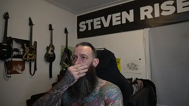 Show modela StevenRiseNYC na web-kameri