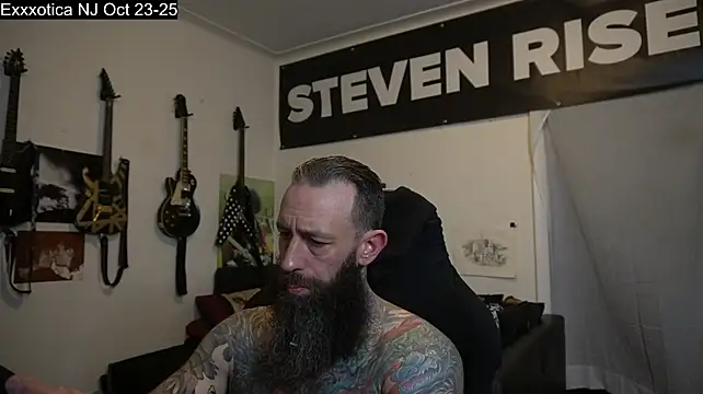 StevenRiseNYC Show in webcam