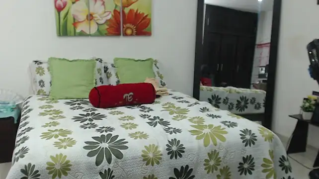 BombasticASSXXX 网络视讯表演