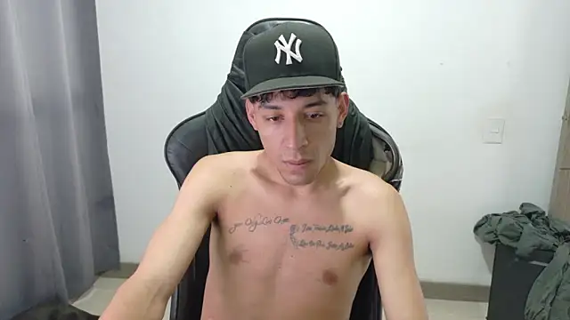 bully_boss Pertunjukan Webcam