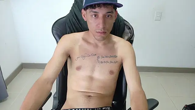 Show modela bully_boss na web-kameri