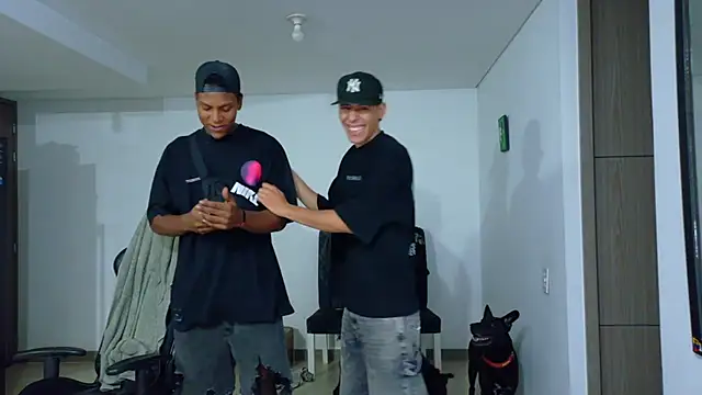 bully_boss' Webcam Show
