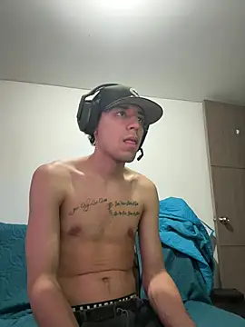 bully_boss Show in webcam