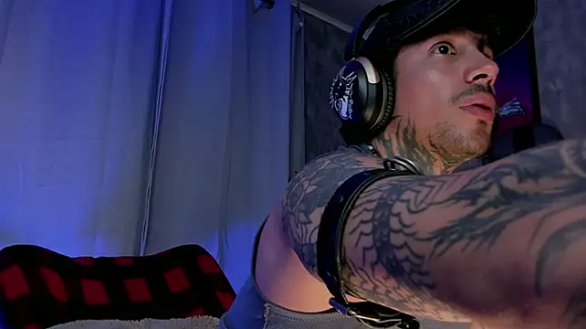 TigerStripes1_'s Webcam Show