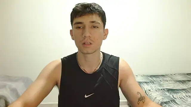 Živý XXX chat ChicoMaloFfF