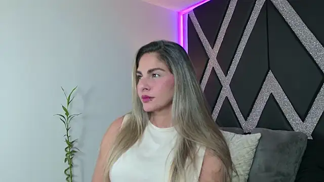 blonde_cat15 – webcam-show