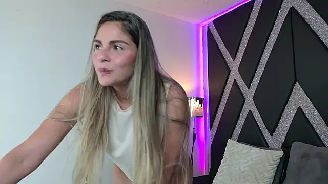 blonde_cat15 Live XXX Chat