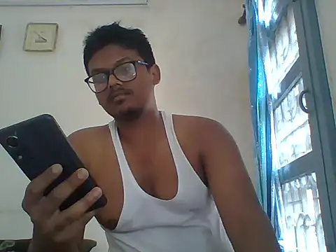 wel1332 Show Webcam