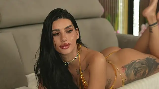 دردشة AmyBlair الجنسية المباشرة