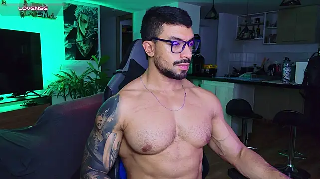Michael_Diamond Show in webcam