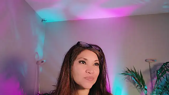 DivineLynn Live XXX-Chat