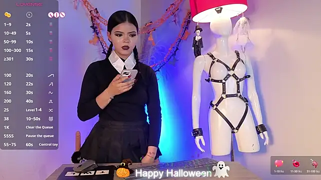 conniecuteE's Webcam Show