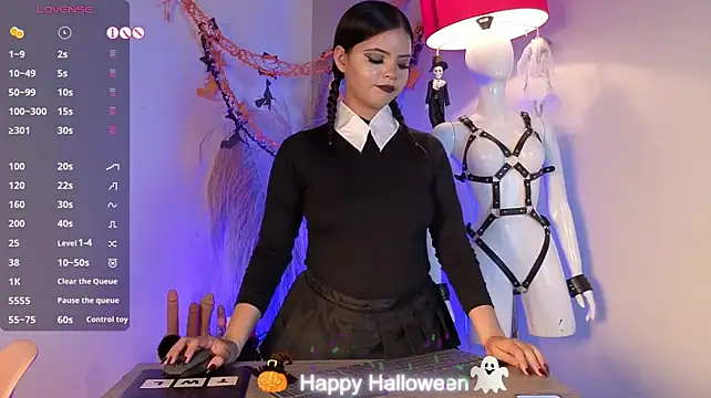 conniecuteE: онлайн-секс-чат