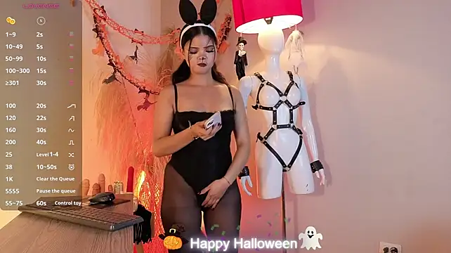 צ'אט XXX בשידור חי של conniecuteE