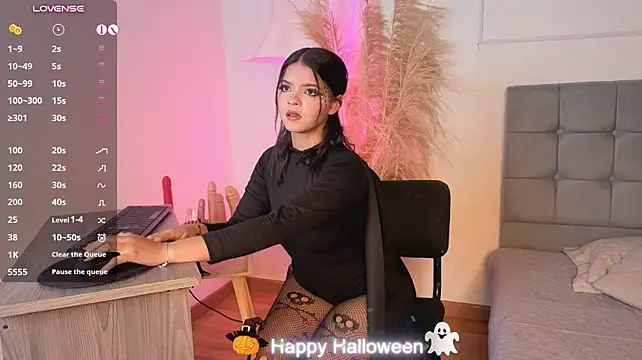 conniecuteE Adlı Modelin Web Kamerası Şovu