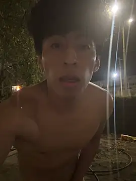 Alexander9827 在線直播表演