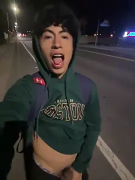 Alexander9827 在線直播表演