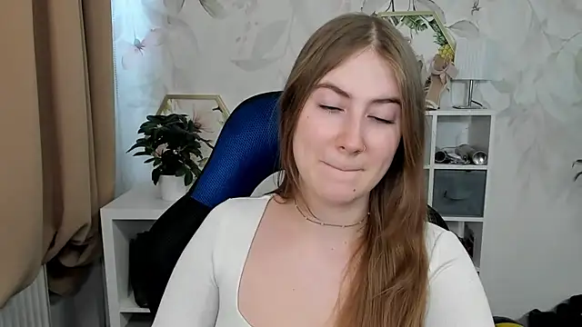 Chatroom XXX en direct de candy_Megan