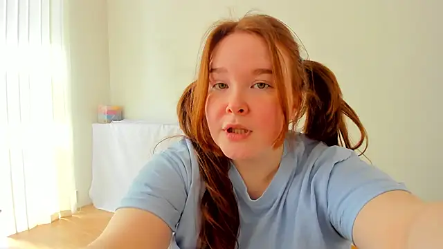 חדר צ'אט בשידור חי של DebbieWoood