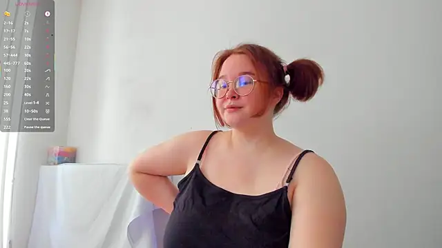 DebbieWoood 即時 XXX 聊天