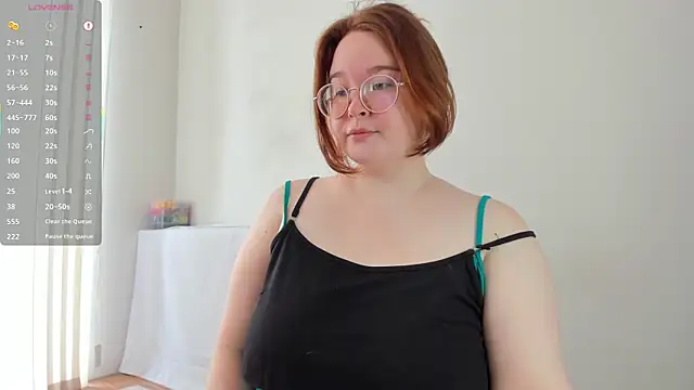 دردشة DebbieWoood الجنسية المباشرة