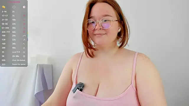 DebbieWoood live XXX chat