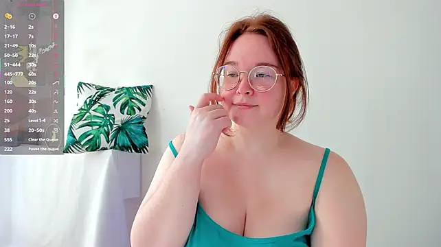 DebbieWoood live XXX chat