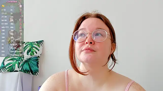 DebbieWoood's Live XXX Chat