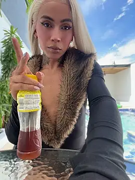 miss_tatiana_'s Webcam Show