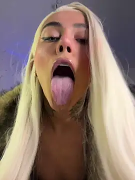 הופעת וובקאם של miss_tatiana_