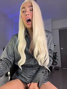 Pokazy przed kamerką – miss_tatiana_