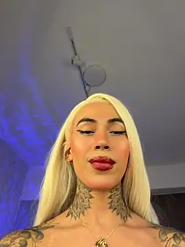 miss_tatiana_'s Webcam Show
