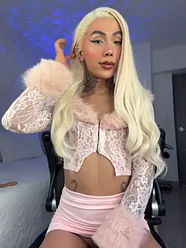 miss_tatiana_'s Webcam Show